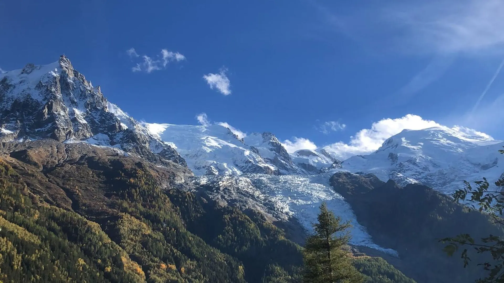 Les Alpins - Centre De Chamonix - Renove Avec Jardin Et Vue Imprenable Sur Le Montblanc Apartment