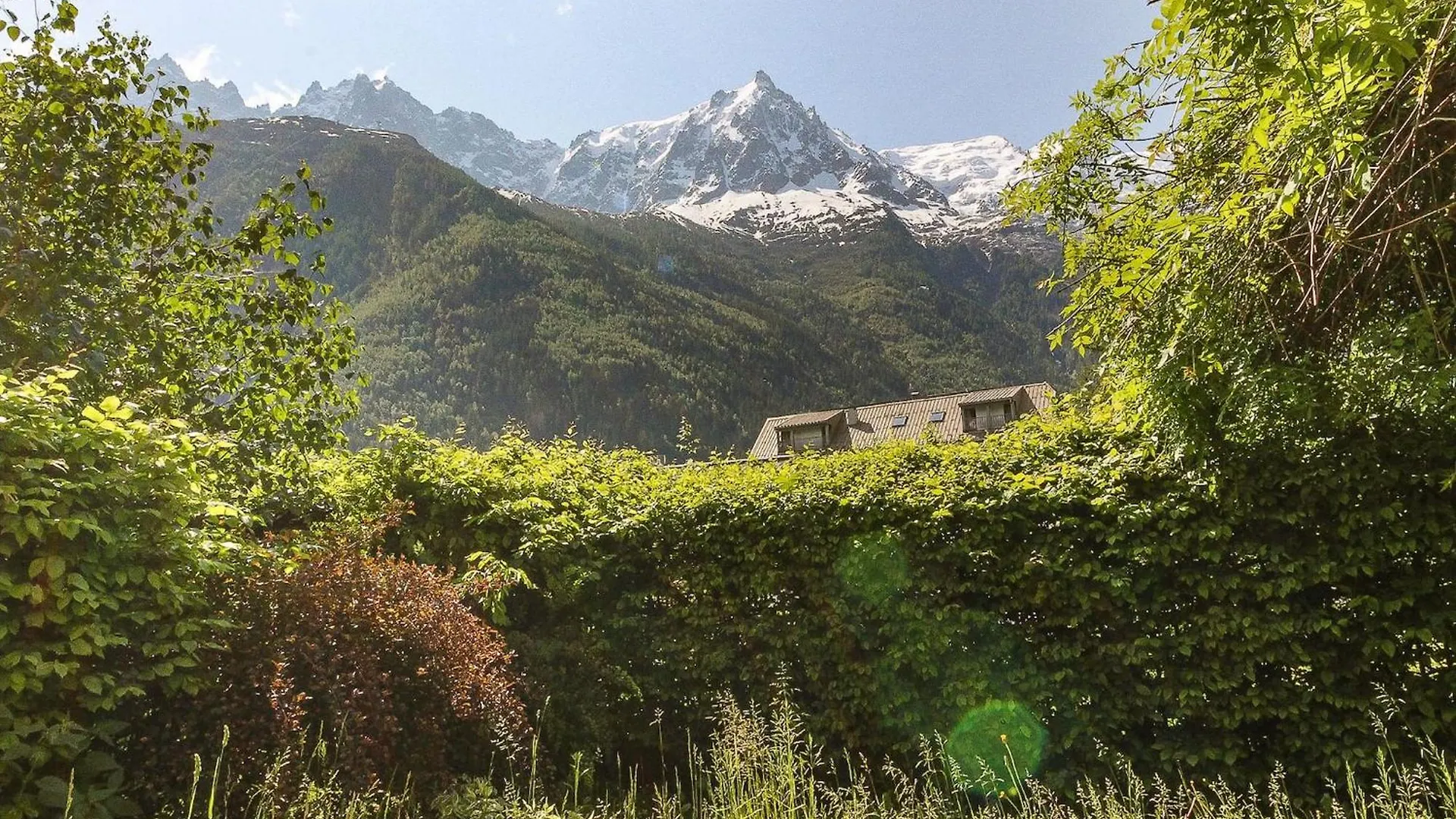 Les Alpins - Centre De Chamonix - Renove Avec Jardin Et Vue Imprenable Sur Le Montblanc Apartment