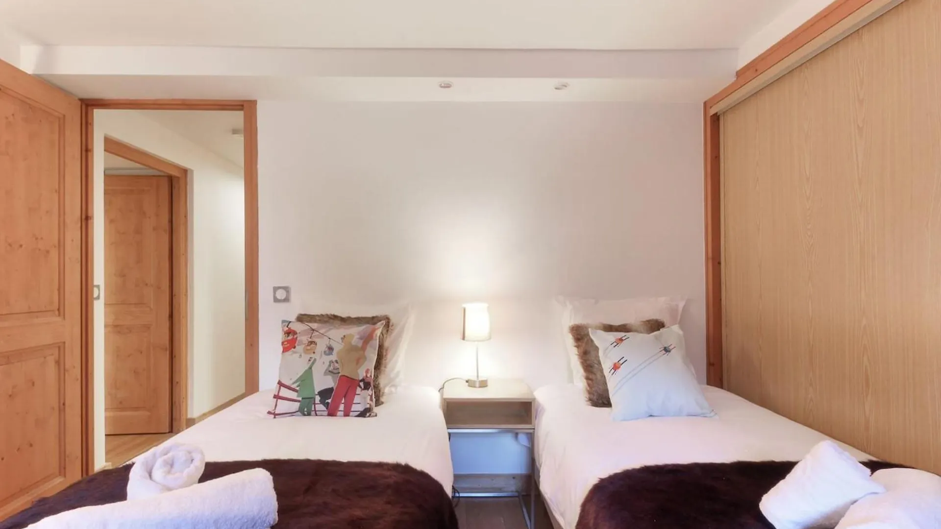 Les Alpins - Centre De Chamonix - Renove Avec Jardin Et Vue Imprenable Sur Le Montblanc Apartment France